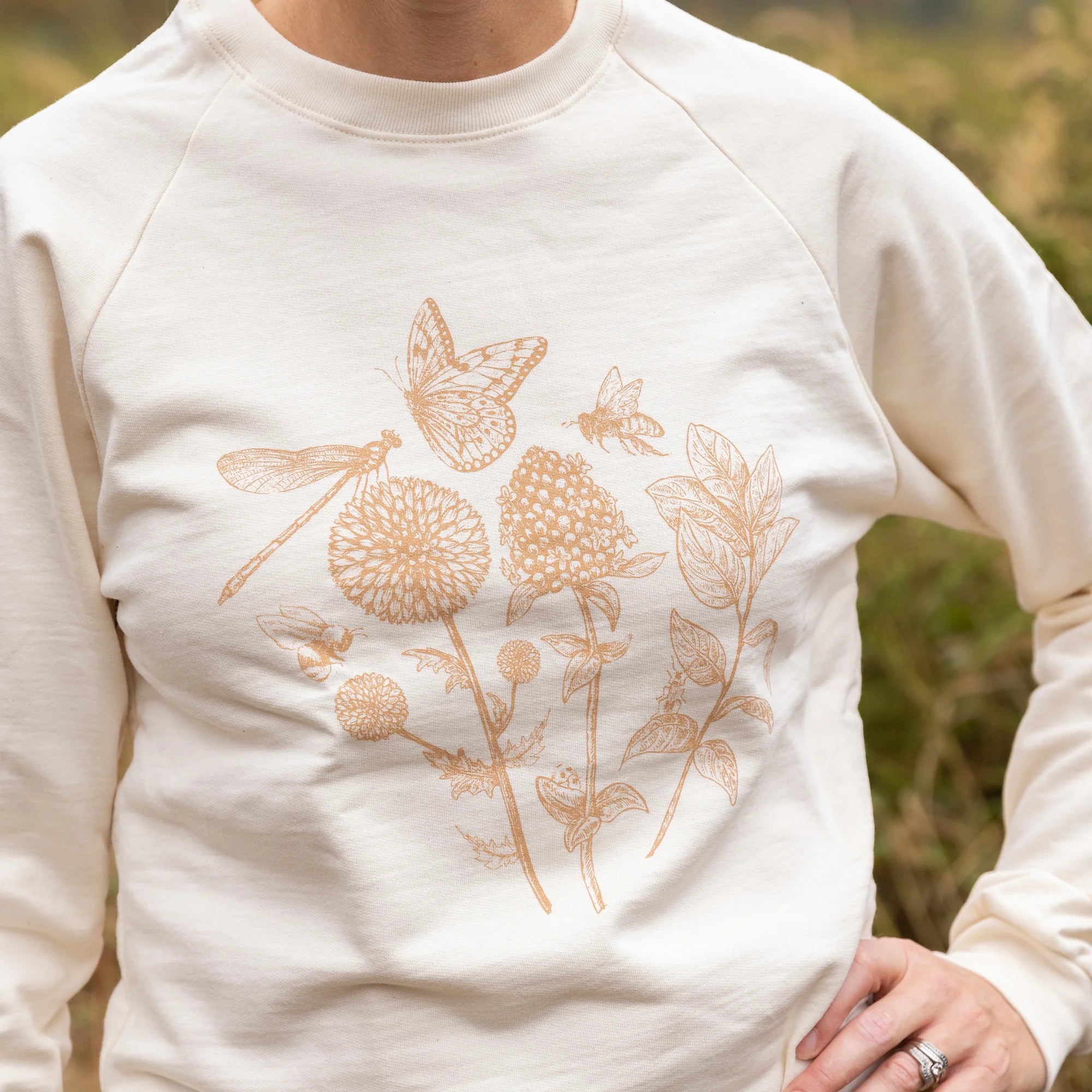 Pollinator Sweatshirt in Natural color