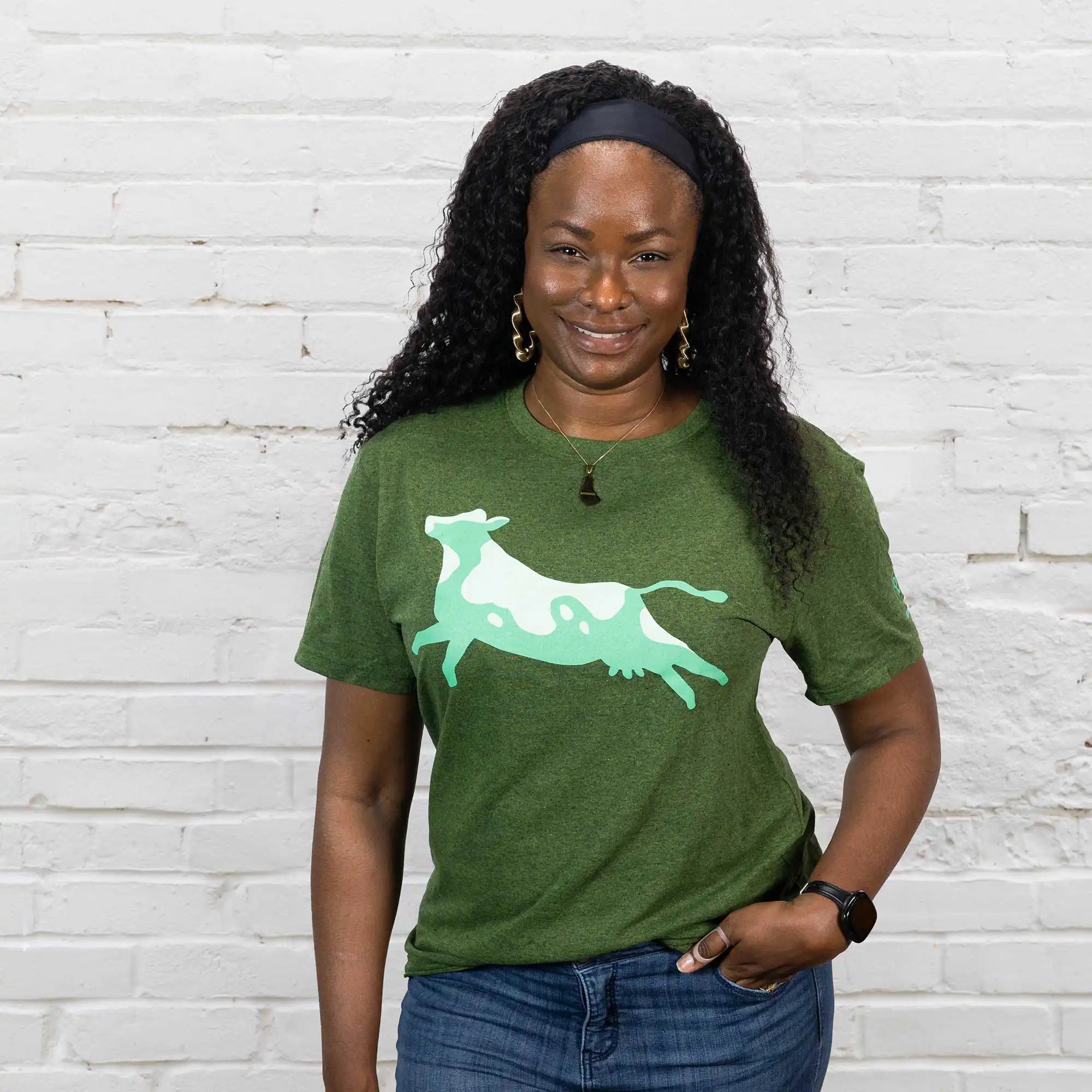Leaping Cow Tee in Grass color